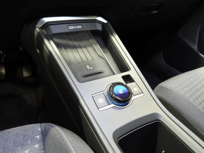 Volkswagen T-Roc 1.5 etsi Life 115cv dsg (10)