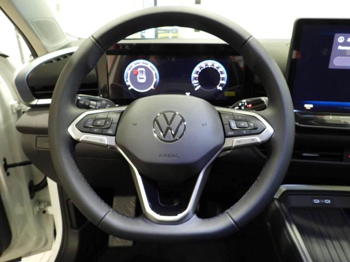 Volkswagen T-Roc 1.5 etsi Life 115cv dsg (9)