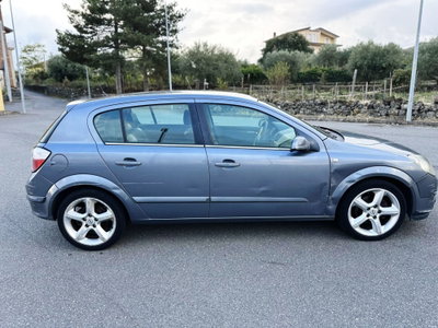 Opel Astra 1.7 CDTI 101CV 5 porte Club (2)