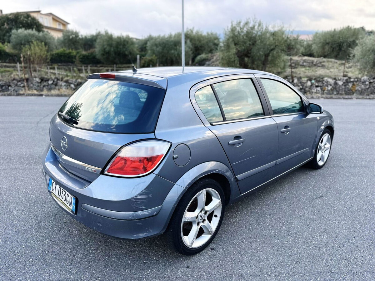 Opel Astra 1.7 CDTI 101CV 5 porte Club (3)