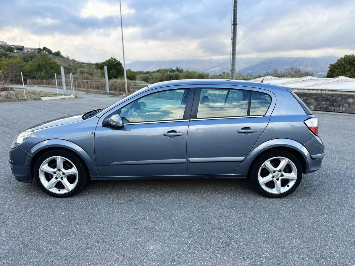 Opel Astra 1.7 CDTI 101CV 5 porte Club (6)