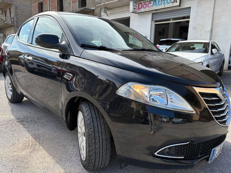 Lancia Ypsilon 1.3 MJT 16V 95 CV 5 porte S&S Silver