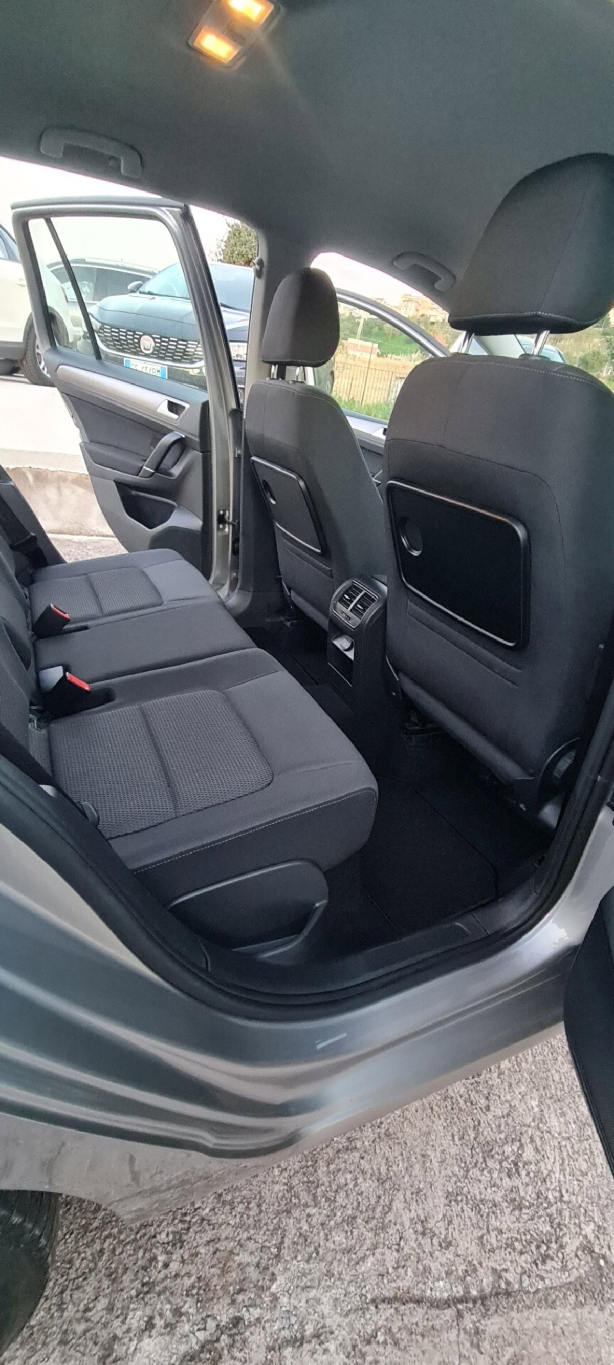 Volkswagen Golf Sportsvan 1.6 TDI Trendline BlueMotion Technology (10)