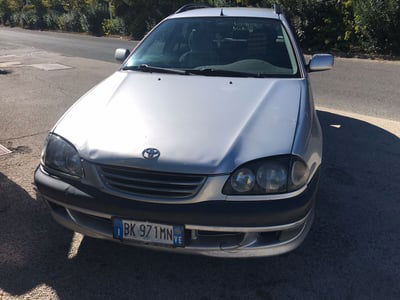 Toyota Avensis Station Wagon 2.0 Tdi D-4D cat Station Wagon Sol usata