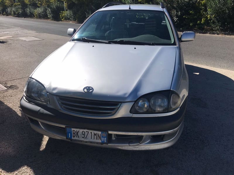 Toyota Avensis Station Wagon 2.0 Tdi D-4D cat Station Wagon Sol