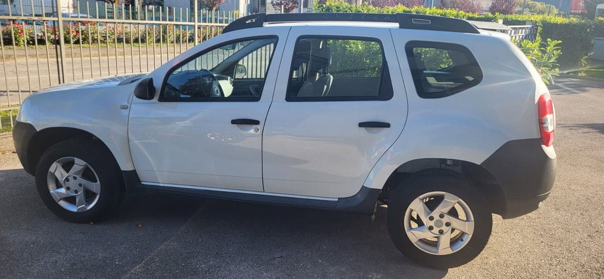 Dacia Duster 1.5 dCi 110CV Start&Stop 4x4 Lauréate (3)