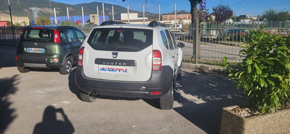 Dacia Duster 1.5 dCi 110CV Start&Stop 4x4 Lauréate (4)