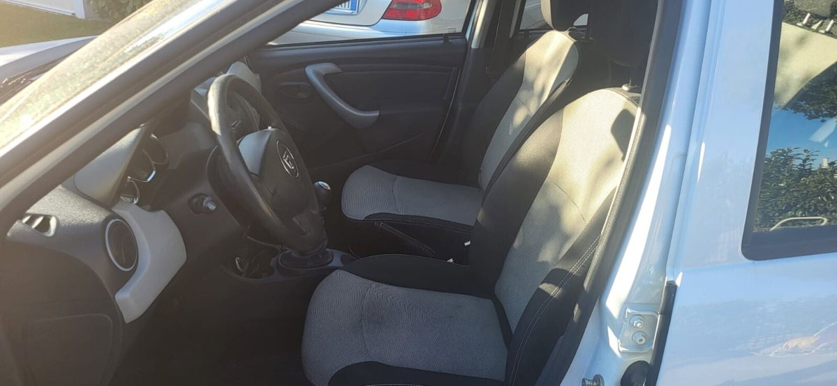Dacia Duster 1.5 dCi 110CV Start&Stop 4x4 Lauréate (5)