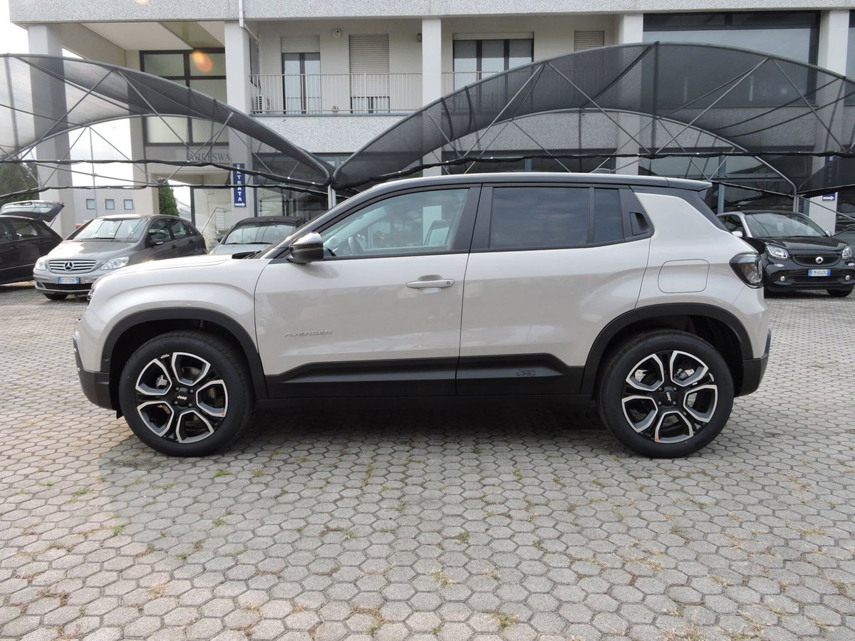 Jeep Avenger full-electric Summit fwd 156cv auto (7)