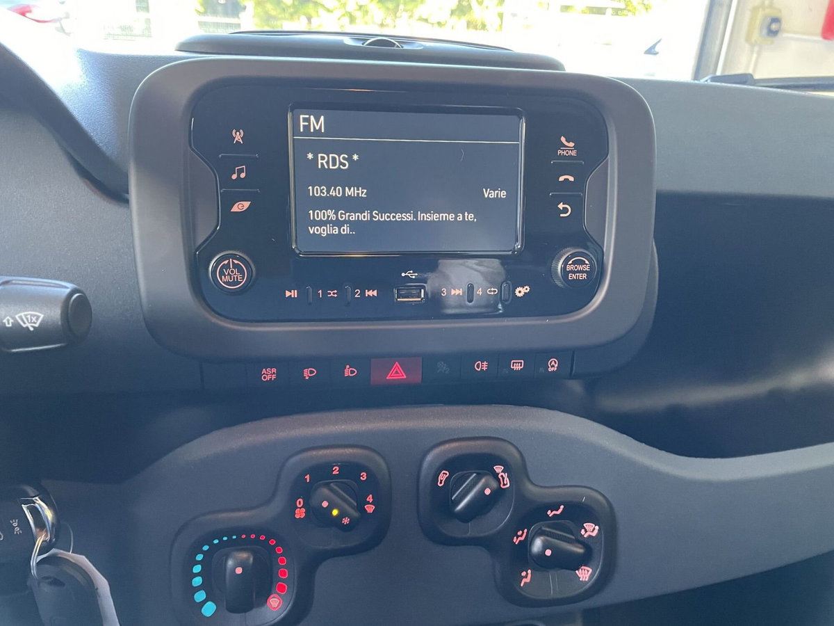 Fiat Panda 1.0 firefly hybrid Icon s&s 70cv (16)