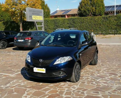 Lancia Ypsilon 1.0 FireFly 5 porte S&S Hybrid Ecochic Gold usata