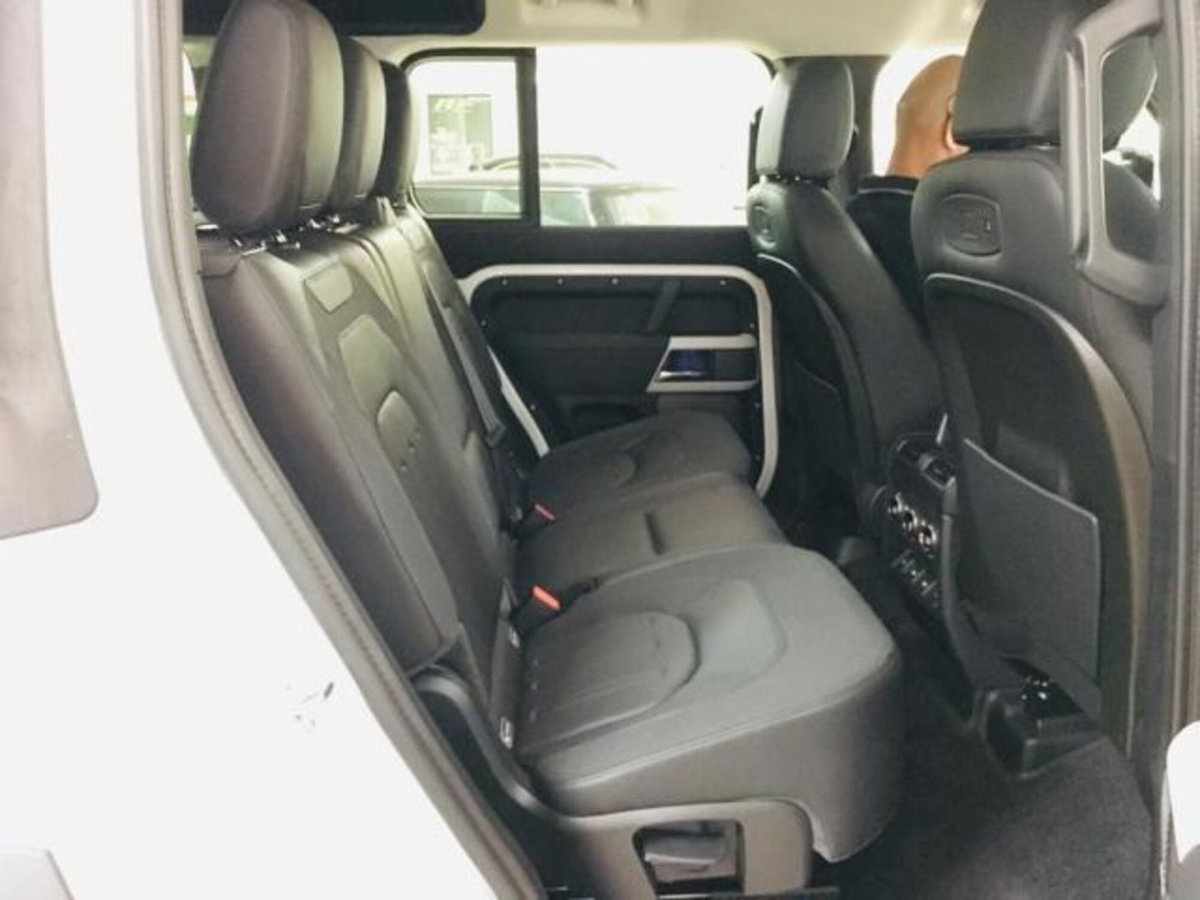 Land Rover Defender 110 Hard Top 3.0d i6 mhev X-Dynamic SE awd 300cv auto (16)