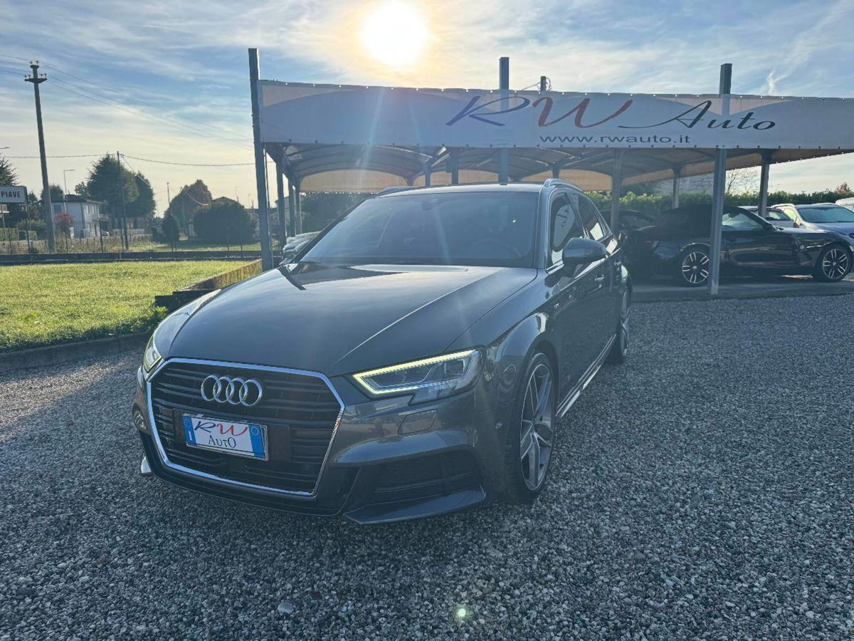 Audi A3 2.0 TDI Attraction (2)