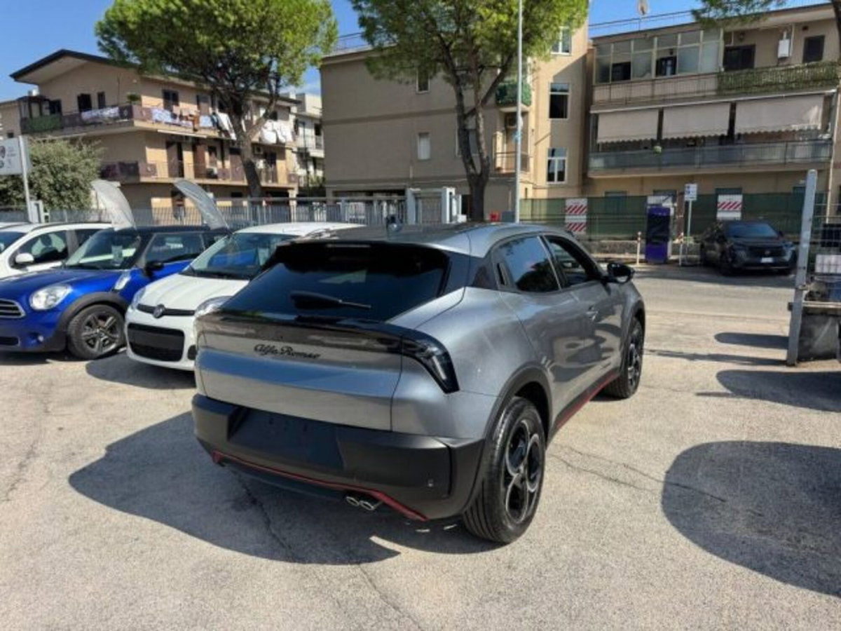 Alfa Romeo Junior 1.2 ibrida 145cv edct6 (4)