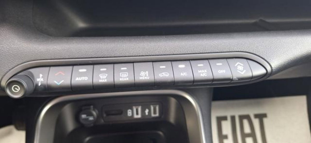 Jeep Avenger 1.2 turbo Summit fwd 100cv (14)