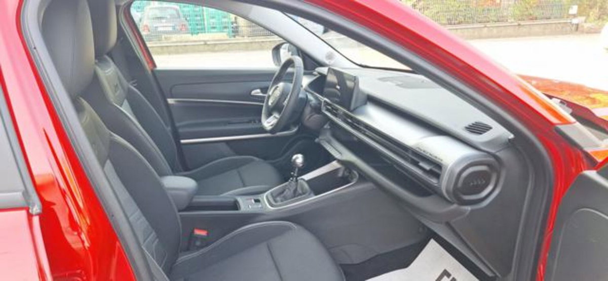 Jeep Avenger 1.2 turbo Summit fwd 100cv (8)