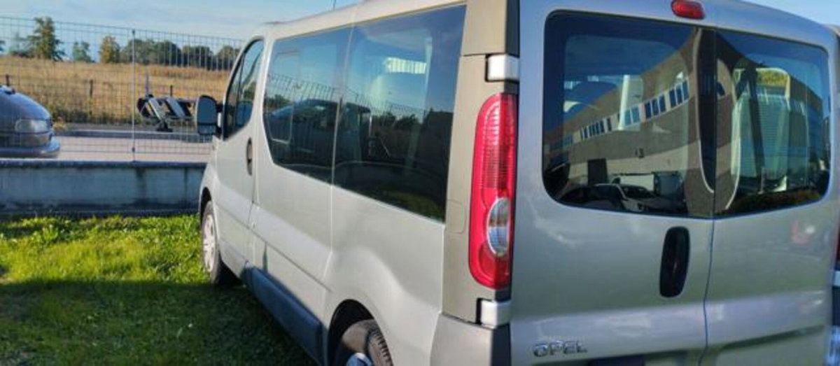 Opel Vivaro Furgone 27 2.0 CDTI 120CV PC-TN Combi 9 posti (2)