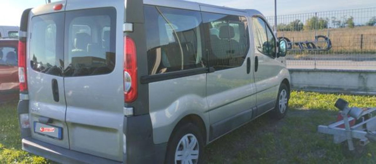 Opel Vivaro Furgone 27 2.0 CDTI 120CV PC-TN Combi 9 posti (4)