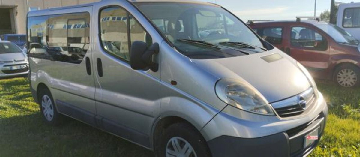 Opel Vivaro Furgone 27 2.0 CDTI 120CV PC-TN Combi 9 posti (5)