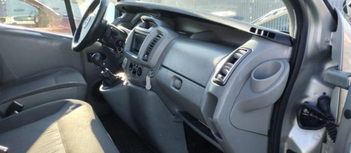 Opel Vivaro Furgone 27 2.0 CDTI 120CV PC-TN Combi 9 posti (7)