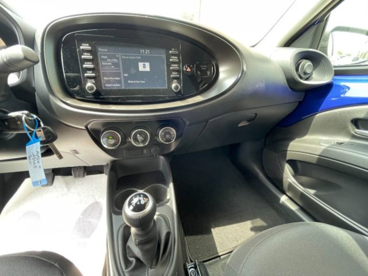 Toyota Aygo X 1.0 VVT-i 72 CV 5 porte Limited Air (9)