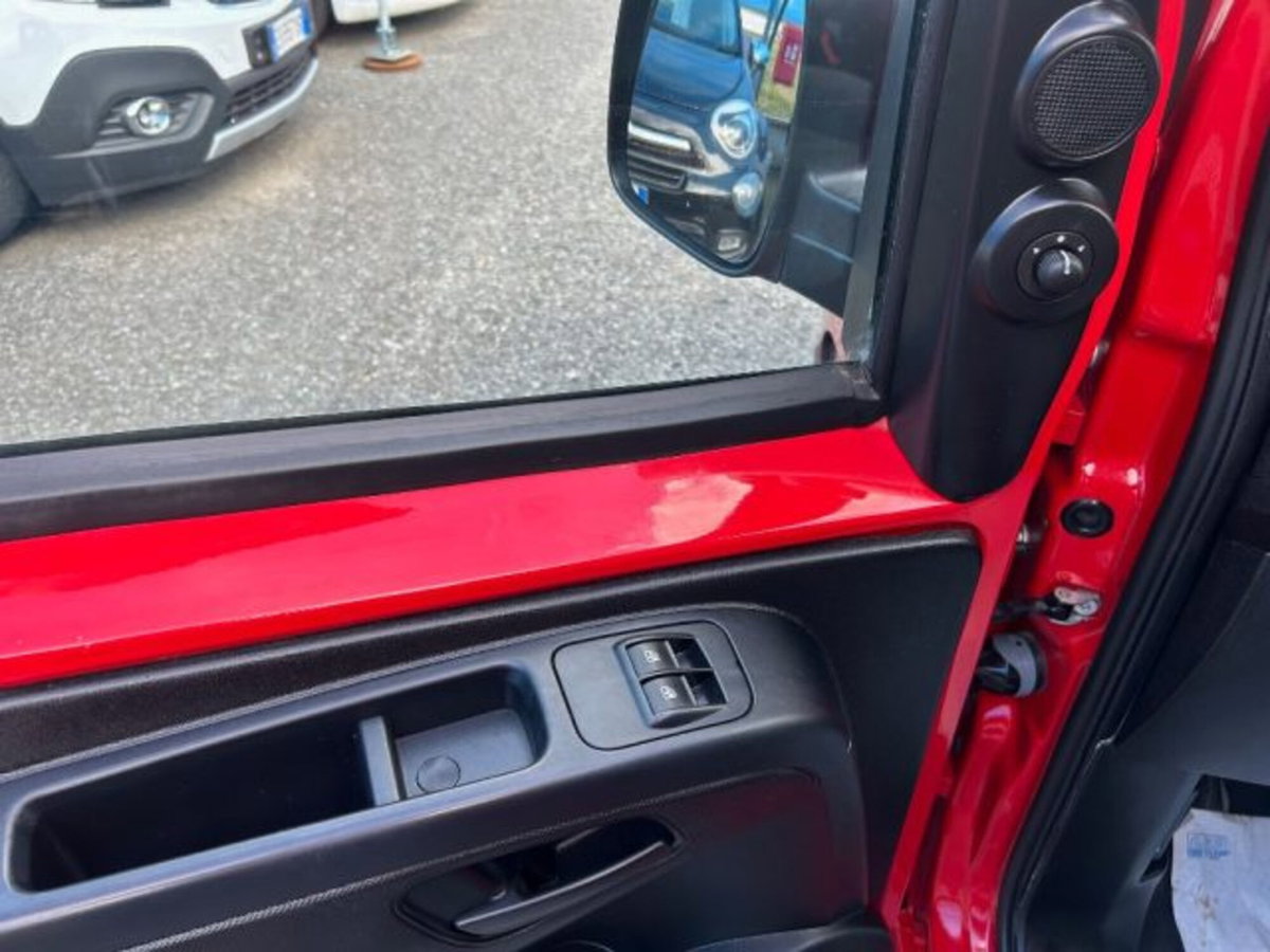 Fiat Fiorino 1.3 MJT 95CV Combinato (16)