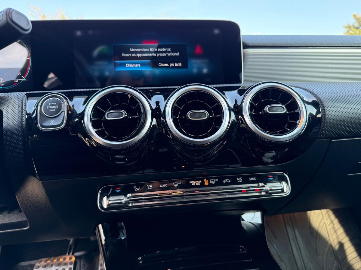 Mercedes-Benz Classe A 200 d Automatic Premium (10)
