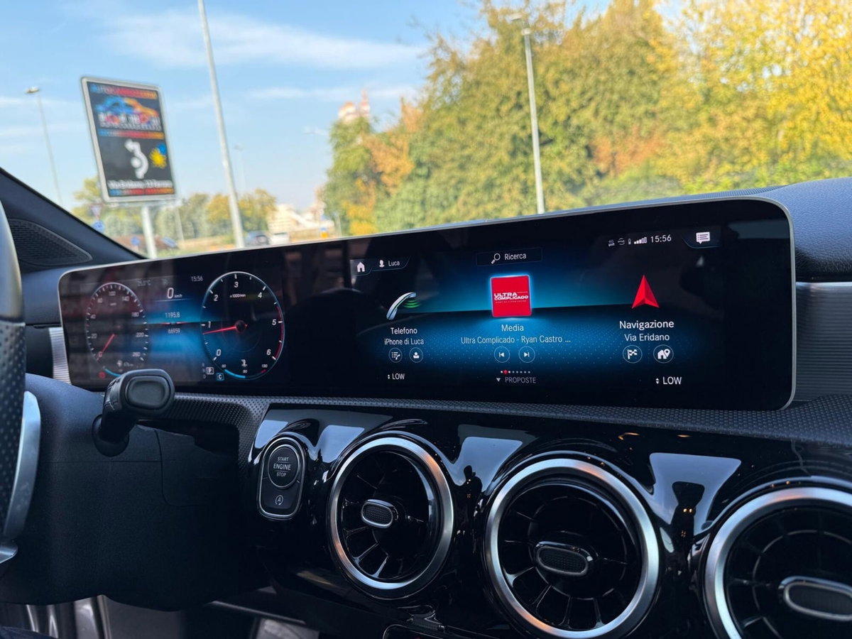 Mercedes-Benz Classe A 200 d Automatic Premium (11)
