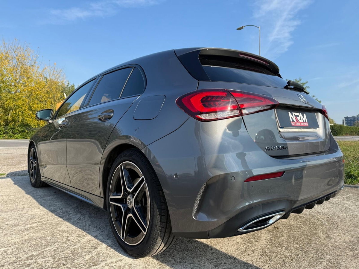 Mercedes-Benz Classe A 200 d Automatic Premium (13)