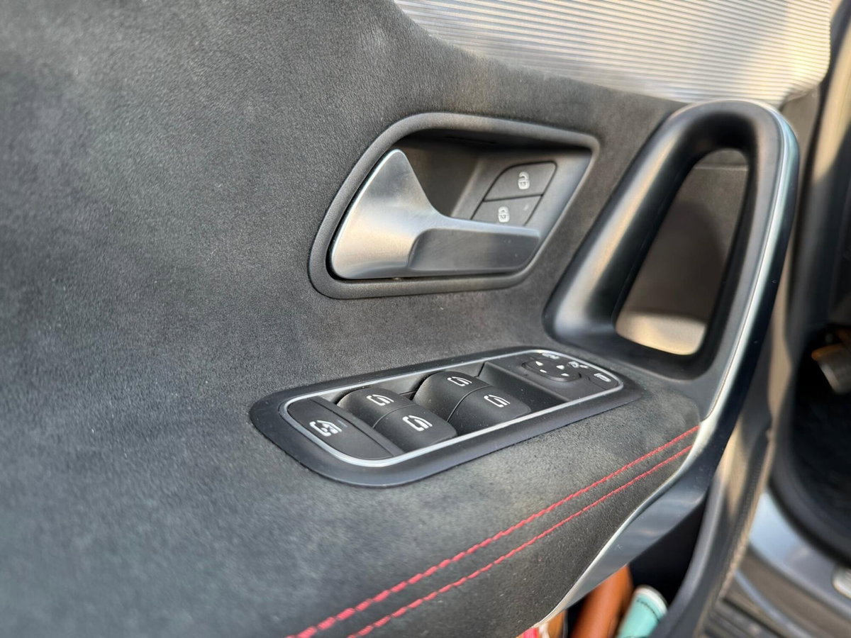 Mercedes-Benz Classe A 200 d Automatic Premium (8)
