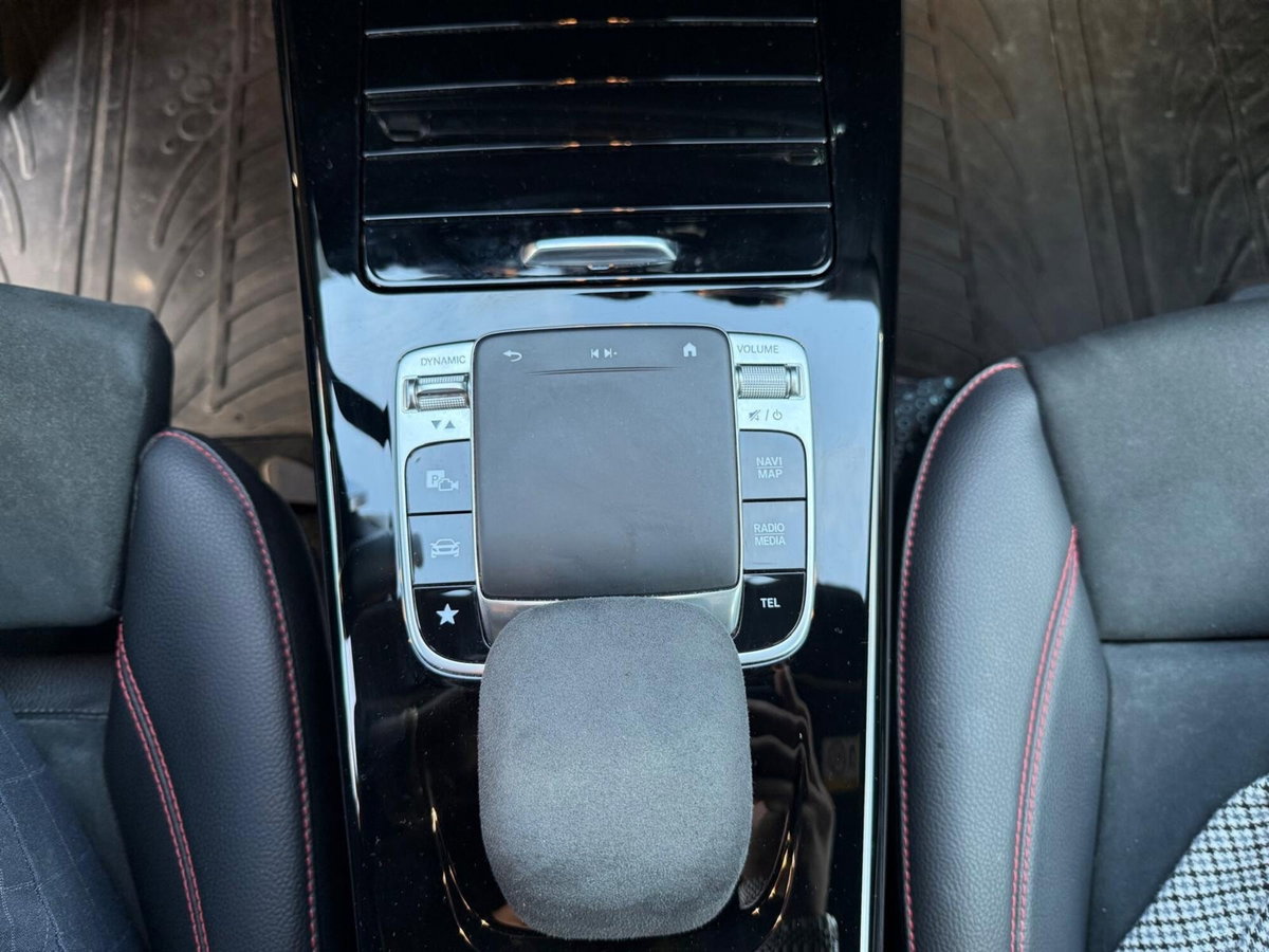 Mercedes-Benz Classe A 200 d Automatic Premium (9)