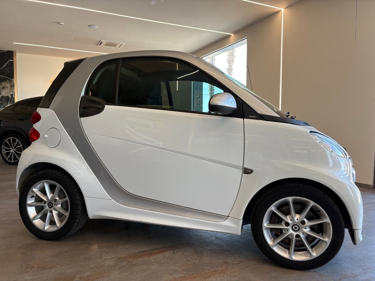 smart Fortwo 1000 52 kW MHD coupé pulse (2)