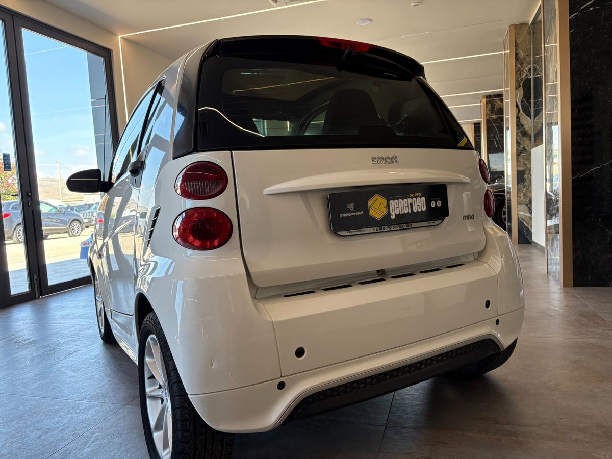 smart Fortwo 1000 52 kW MHD coupé pulse (4)