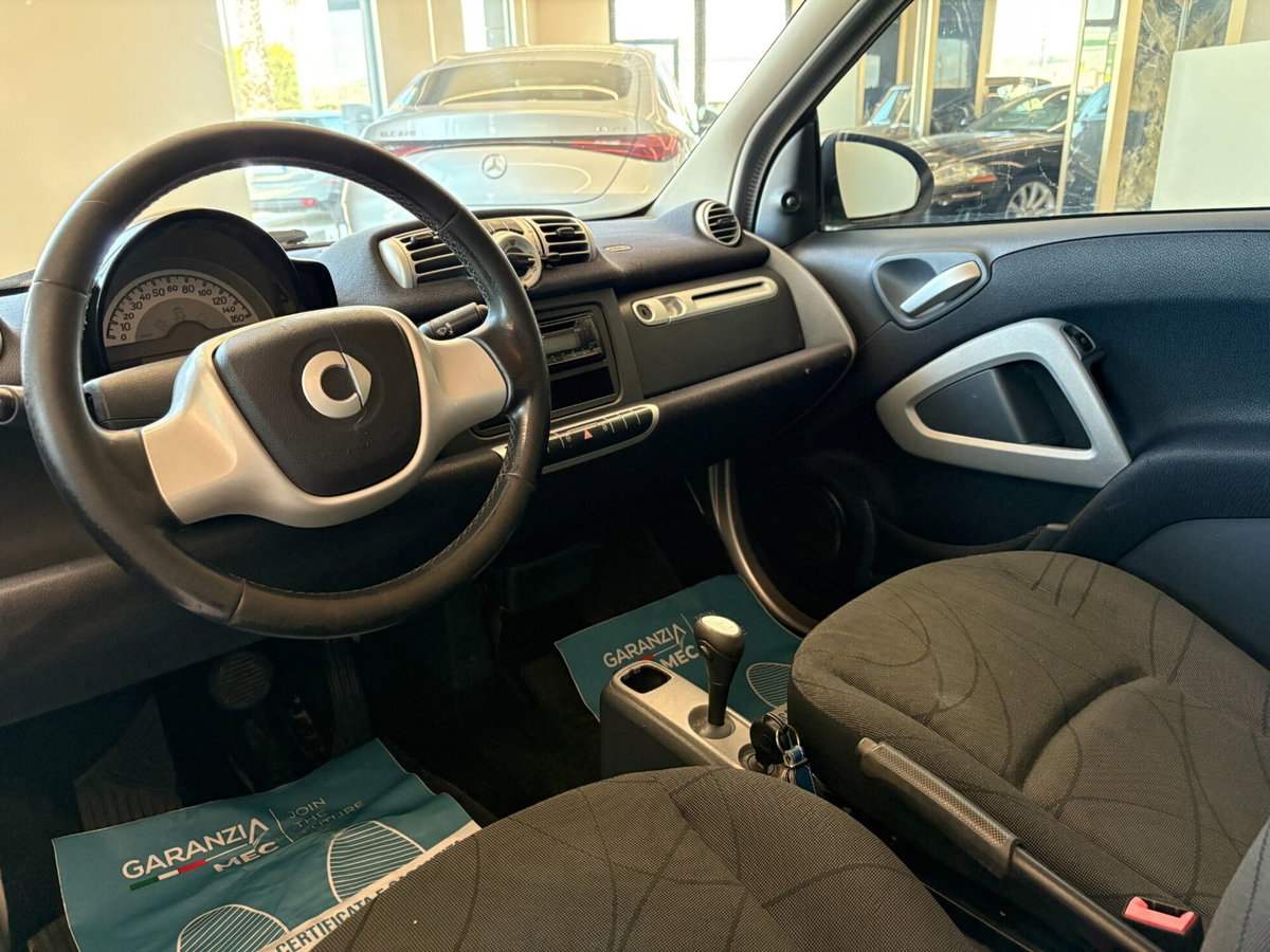 smart Fortwo 1000 52 kW MHD coupé pulse (5)