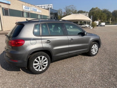 Volkswagen Tiguan 2.0 TDI 140 CV 4MOTION Sport & Style (16)
