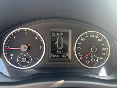 Volkswagen Tiguan 2.0 TDI 140 CV 4MOTION Sport & Style (2)