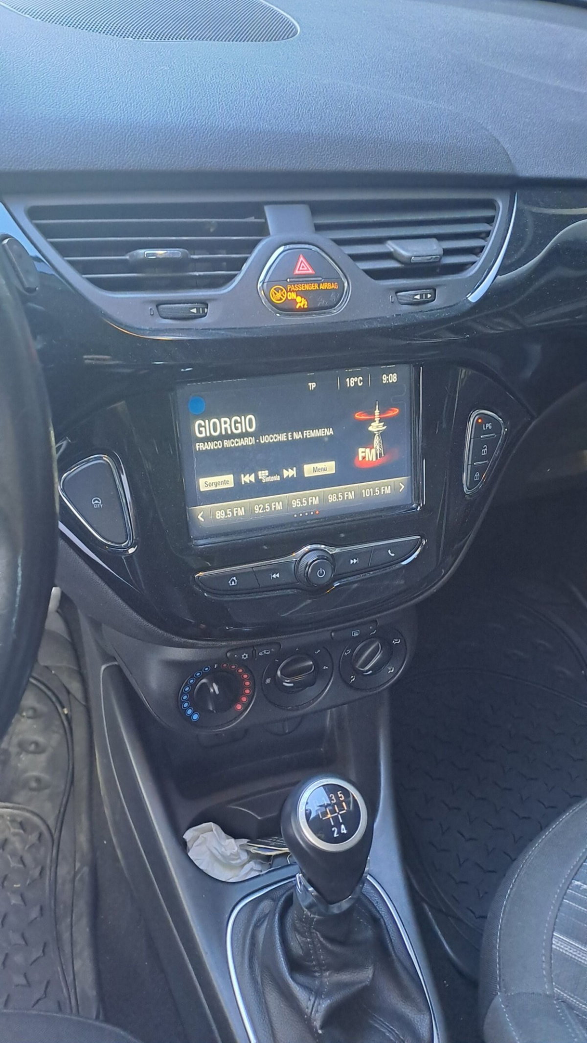 Opel Corsa 1.4 90CV GPL Tech 5 porte b-Color (7)