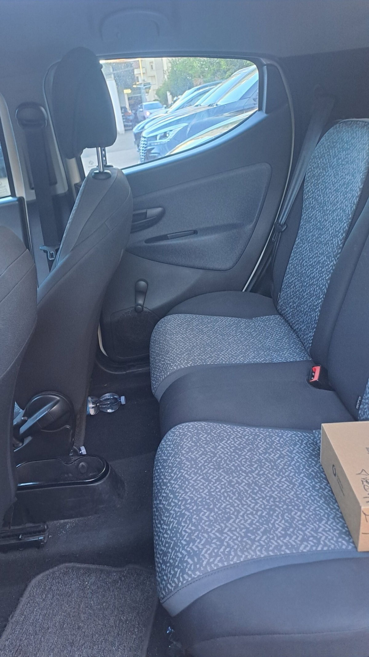 Lancia Ypsilon 1.2 69 CV 5 porte GPL Gold Plus (8)