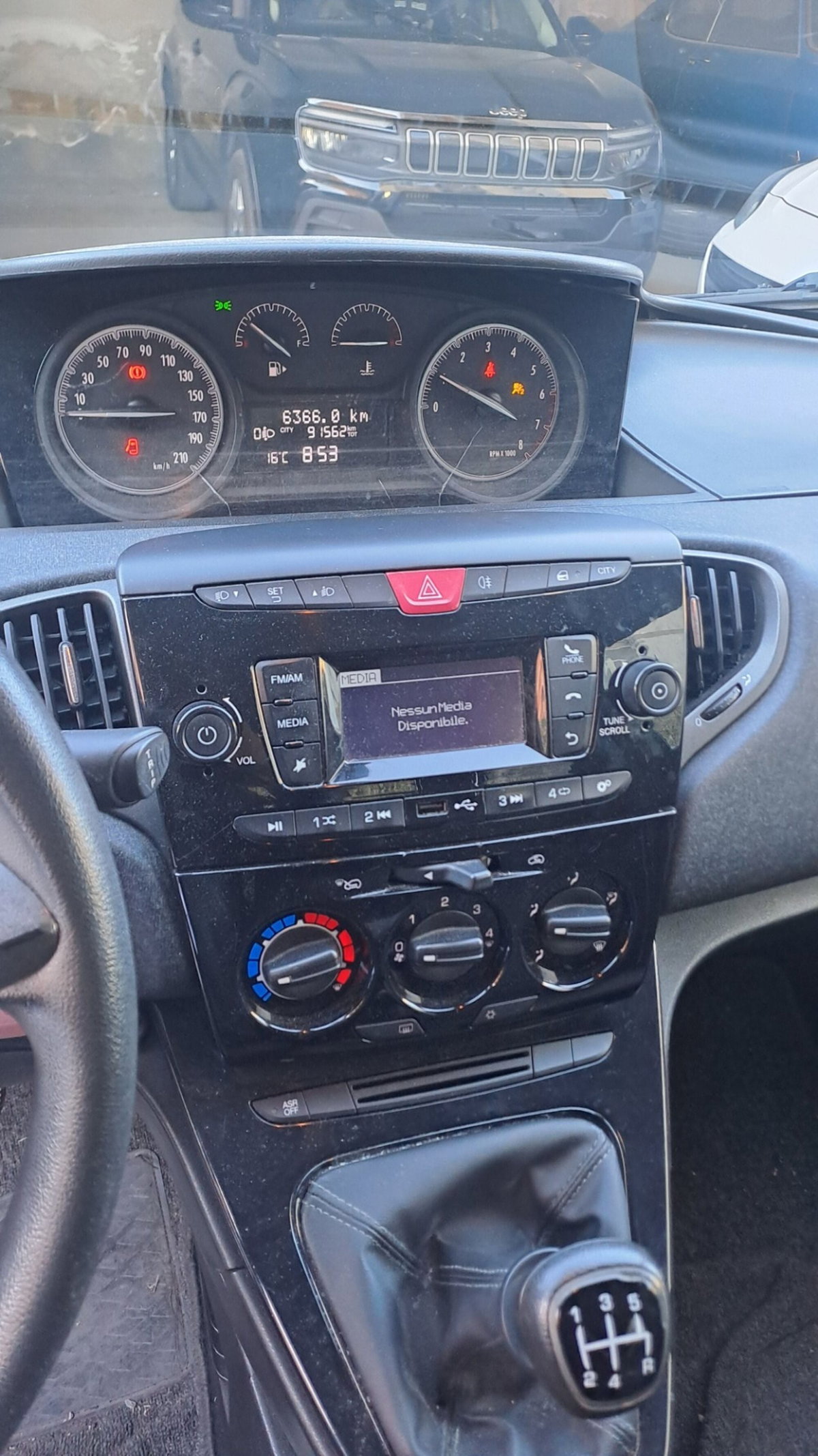 Lancia Ypsilon 1.2 69 CV 5 porte GPL Gold Plus (9)