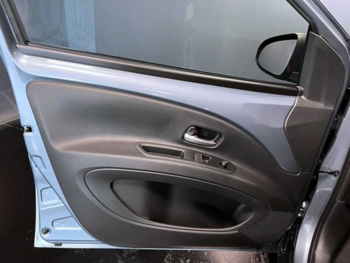 Toyota Aygo X 1.0 Active 72cv (10)
