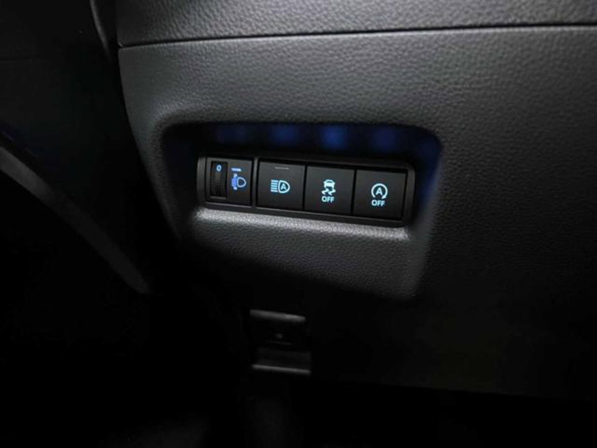 Toyota Aygo X 1.0 Active 72cv (14)
