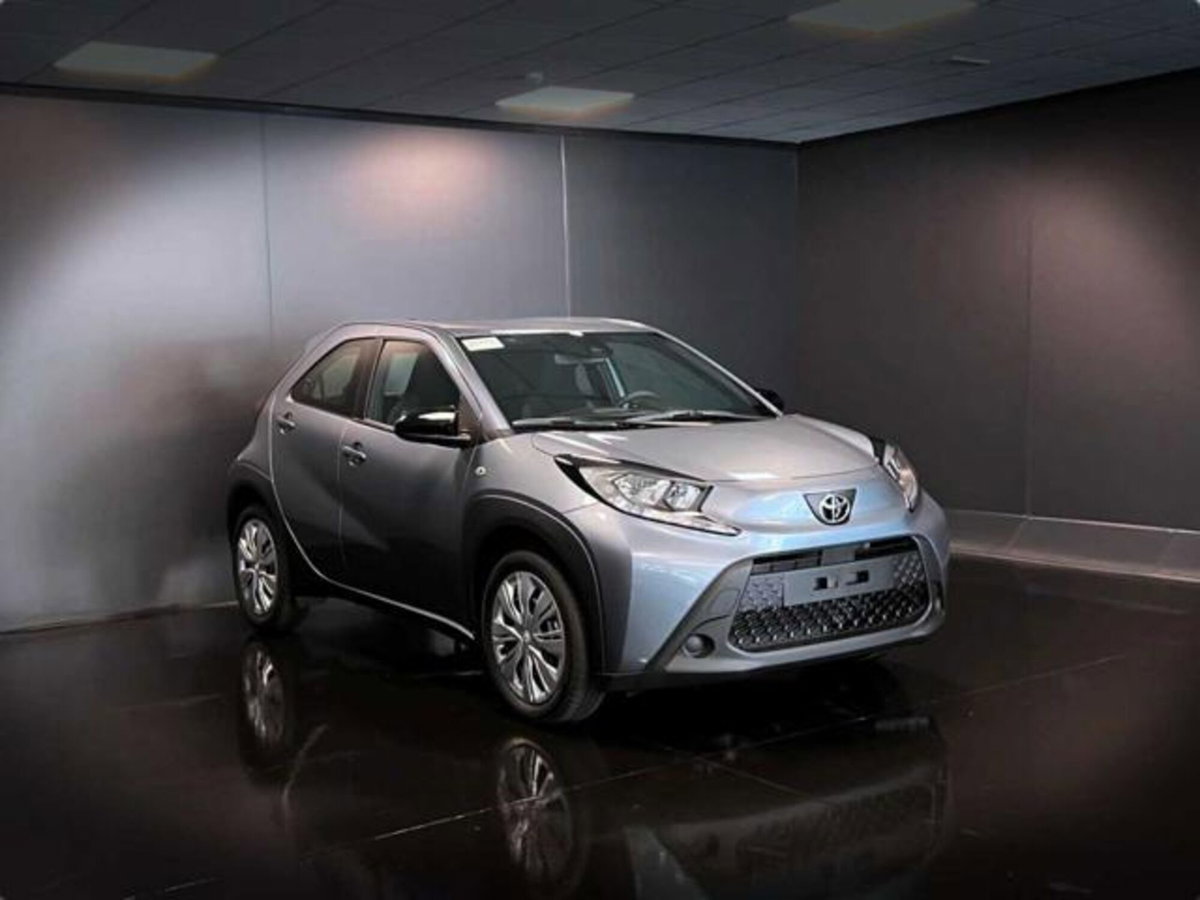 Toyota Aygo X 1.0 Active 72cv (3)