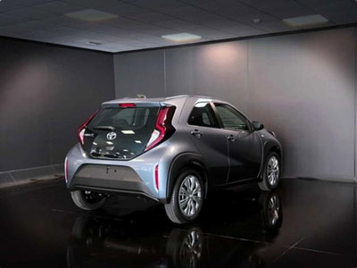Toyota Aygo X 1.0 Active 72cv (5)