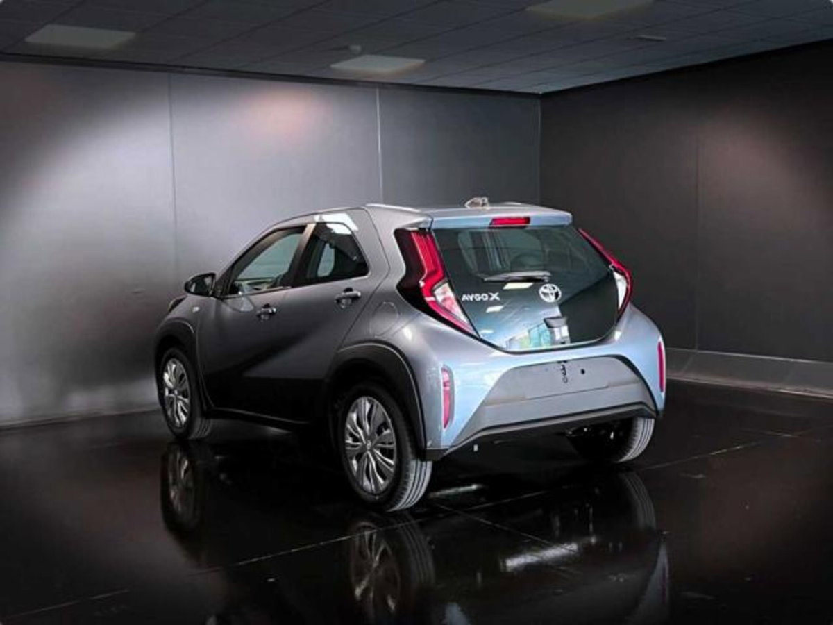 Toyota Aygo X 1.0 Active 72cv (6)