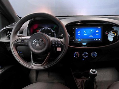 Toyota Aygo X 1.0 Active 72cv (9)