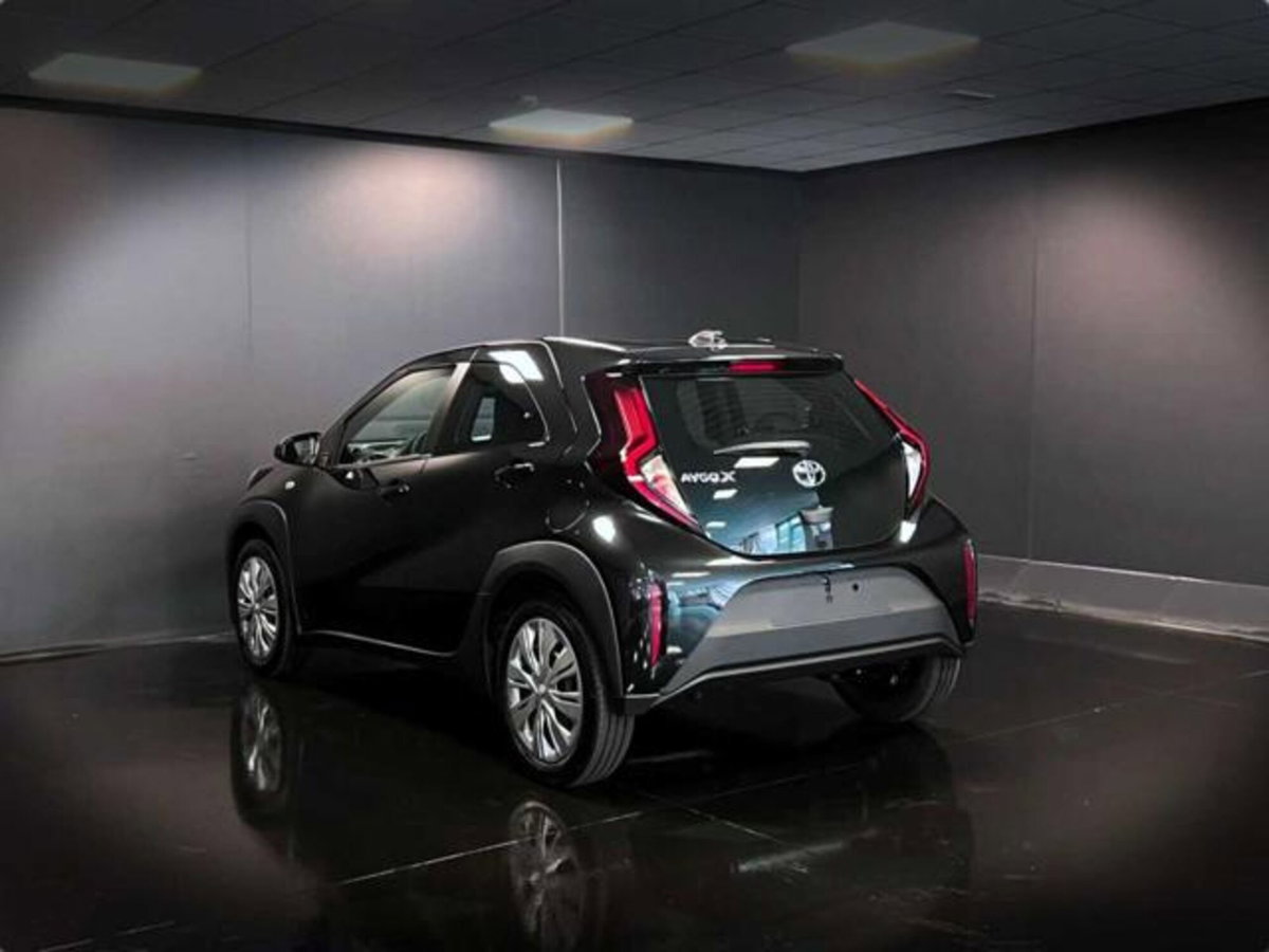 Toyota Aygo X 1.0 Active 72cv (5)