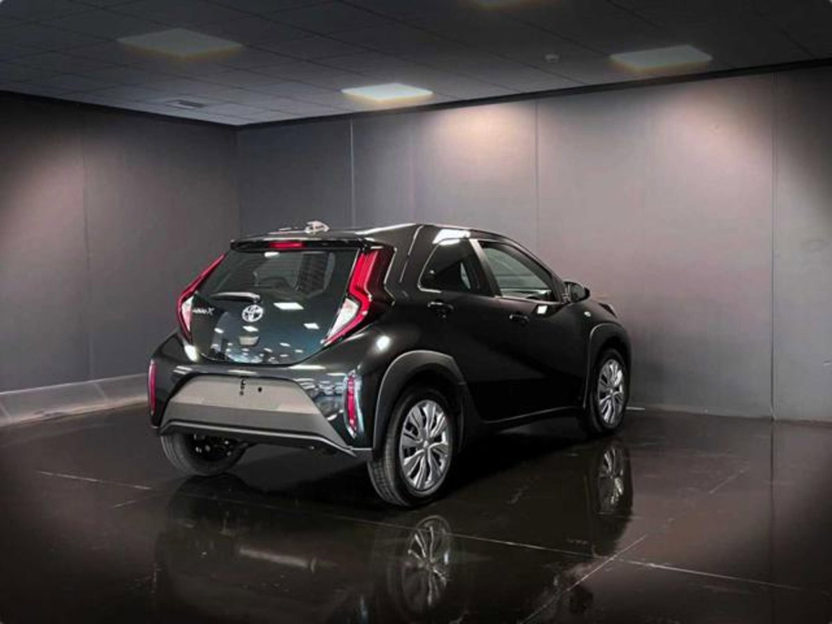 Toyota Aygo X 1.0 Active 72cv (6)