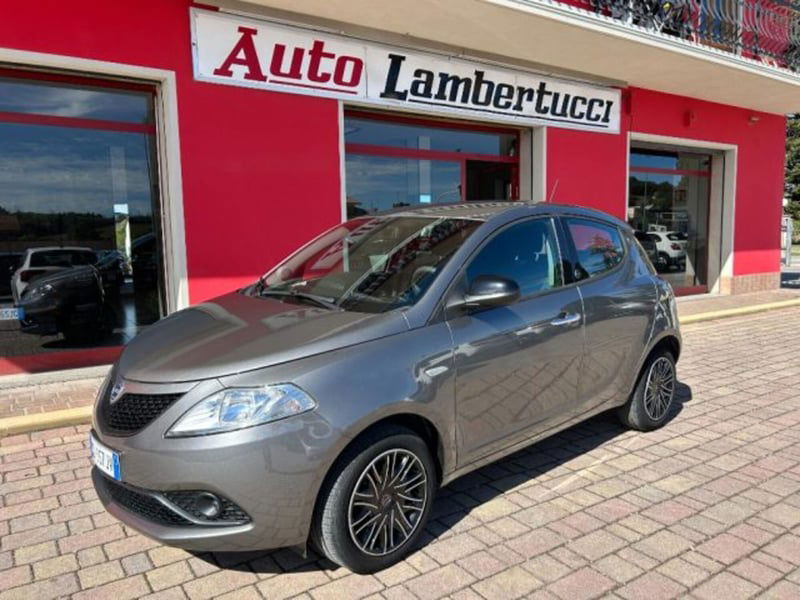 Lancia Ypsilon 1.0 FireFly 5 porte S&S Hybrid Ecochic Gold