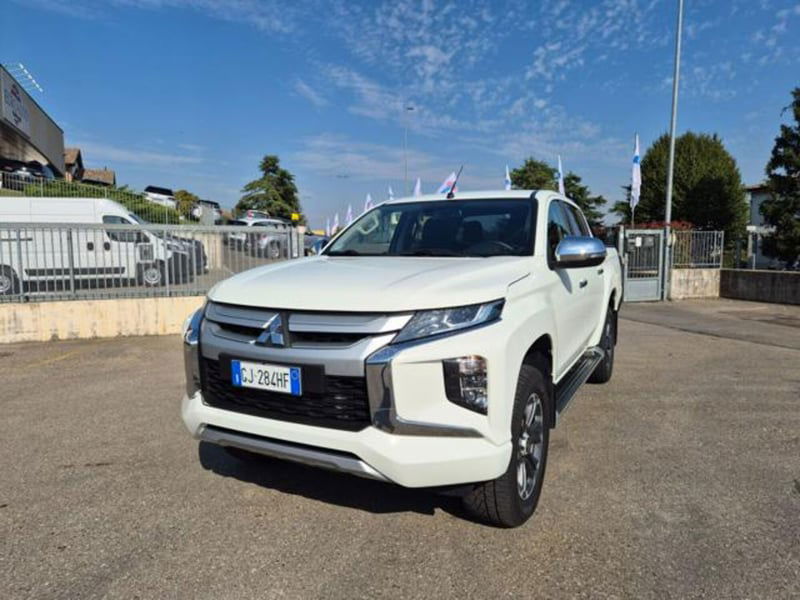 Mitsubishi L200 2.3 D Double Cab 4x4 Super Select Intense aut.