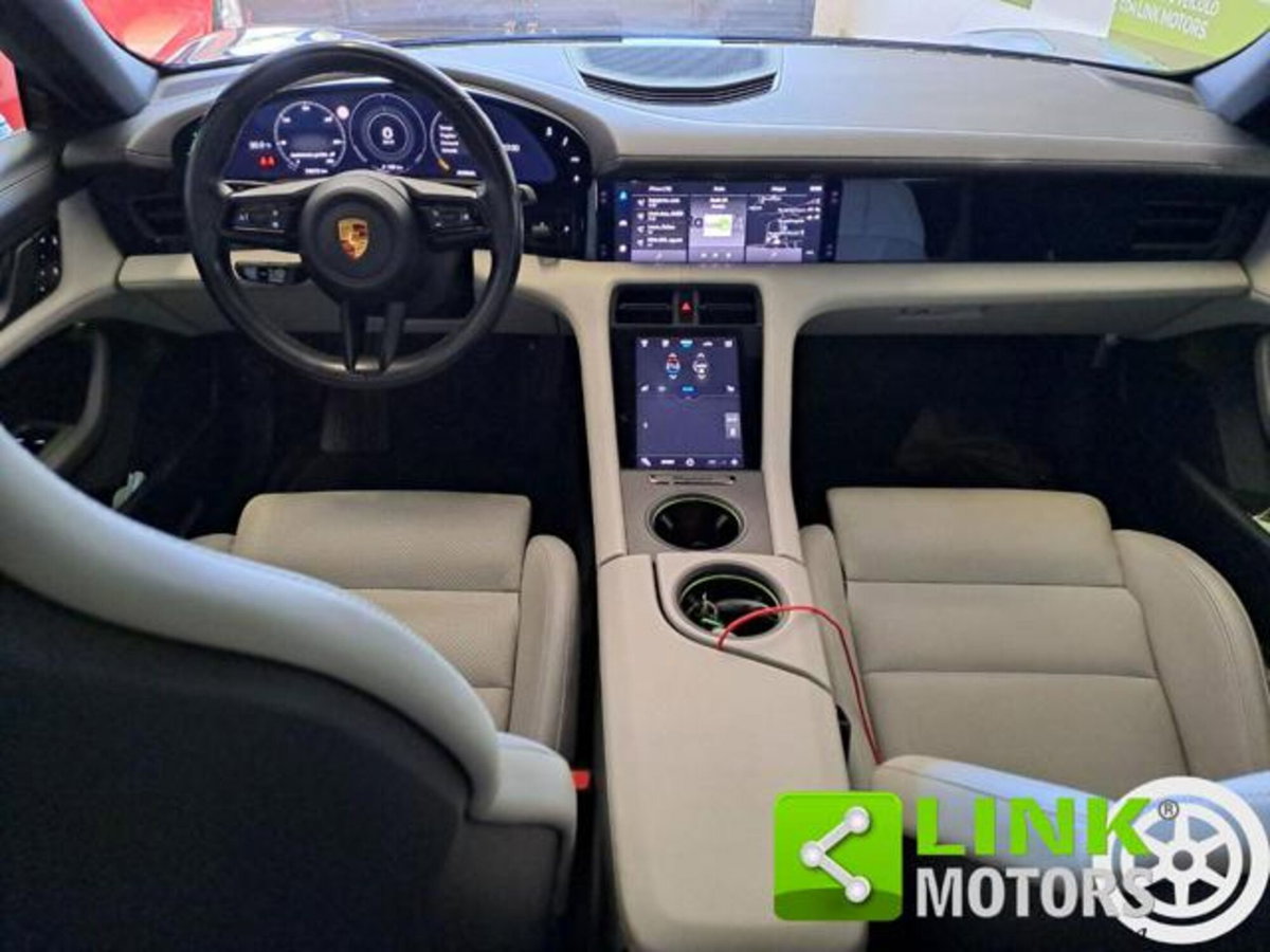 Porsche Taycan 4S Performance (15)